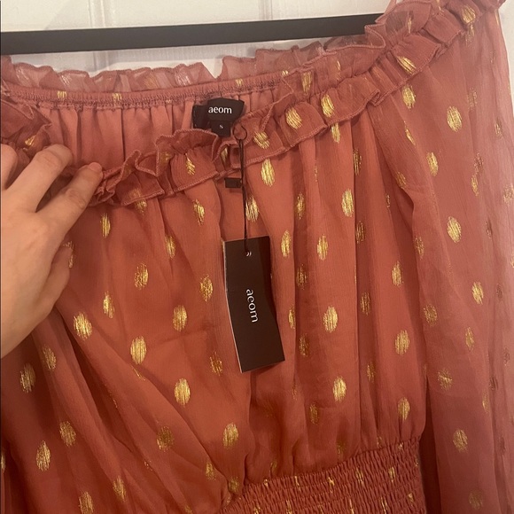 Off-Shoulder Ruffle Dress with Polka Dots Aritzia Wilfred style by Aeom💕 - Picture 2 of 5